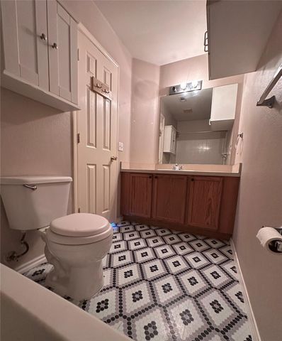 175 A MICHAELIS A, Kyle, TX 78640