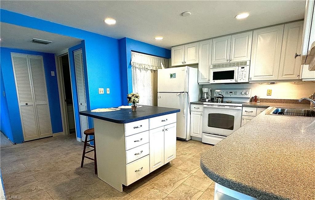 4263 Bay Beach LN 111, FORT MYERS BEACH, FL 33931 — photo 5