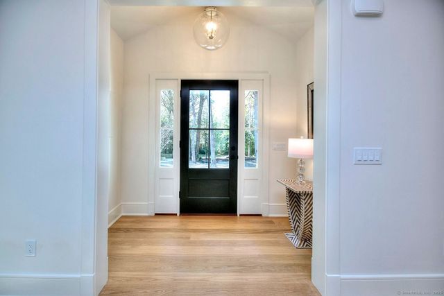 199 Mariomi Road, New Canaan, CT 06840