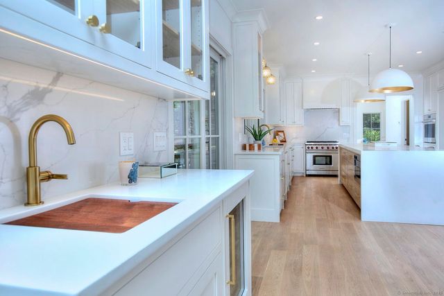199 Mariomi Road, New Canaan, CT 06840