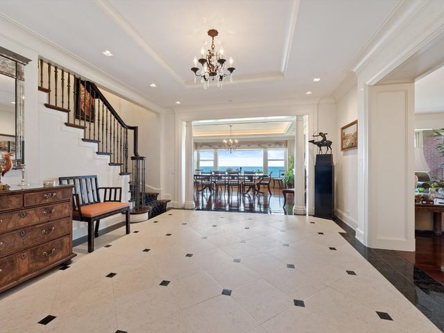 2120 N Lincoln Park West 15, Chicago, IL 60614