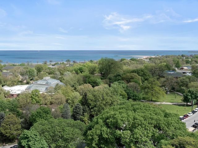 2120 N Lincoln Park West 15, Chicago, IL 60614