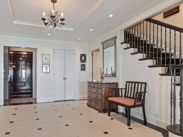 2120 N Lincoln Park West 15, Chicago, IL 60614