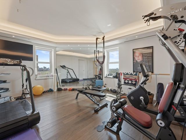 2120 N Lincoln Park West 15, Chicago, IL 60614