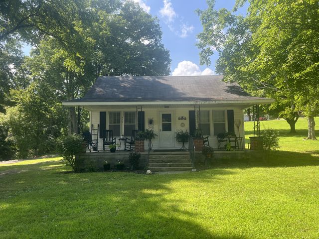 903 Highway 99, Waynesboro, TN 38485