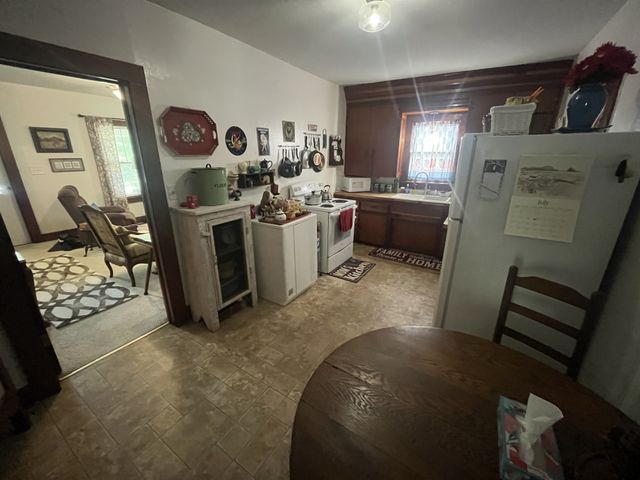 903 Highway 99, Waynesboro, TN 38485