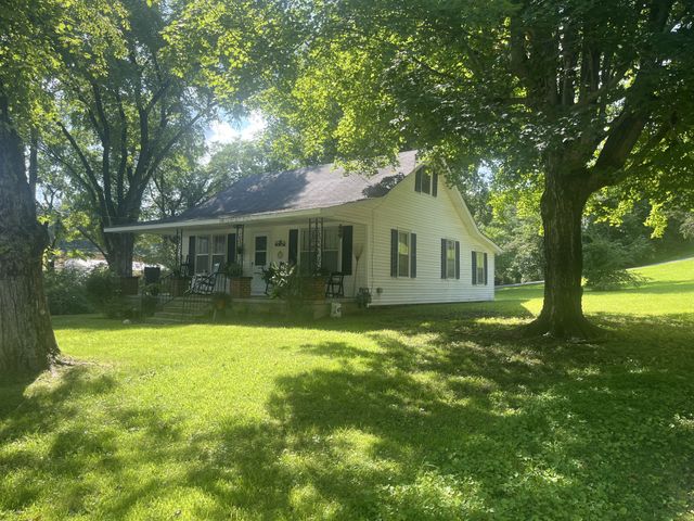 903 Highway 99, Waynesboro, TN 38485