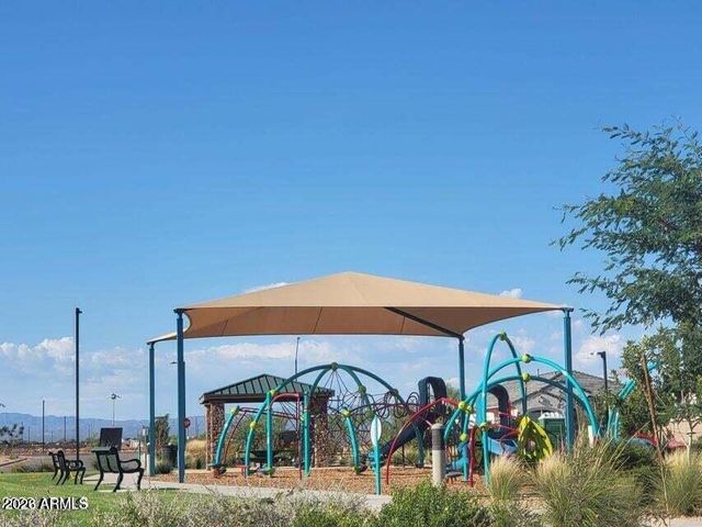 18357 W BUCKSKIN Trail, Wittmann, AZ 85361