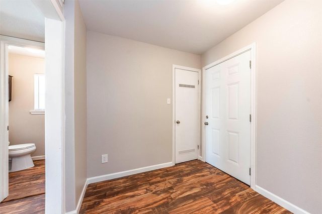 123 S Carroll Street, La Porte, TX 77571