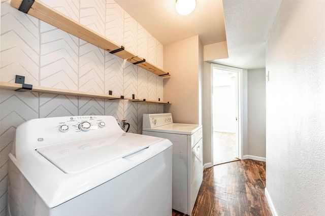 123 S Carroll Street, La Porte, TX 77571