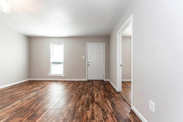 123 S Carroll Street, La Porte, TX 77571