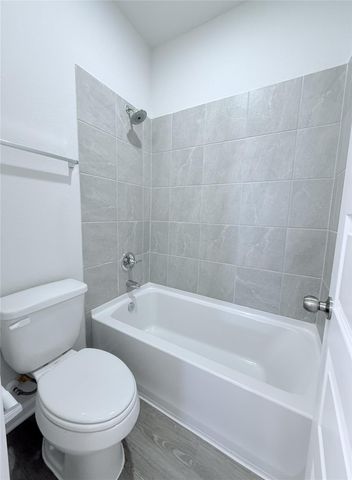 10260 Badger Run Ln, Magnolia, TX 77354