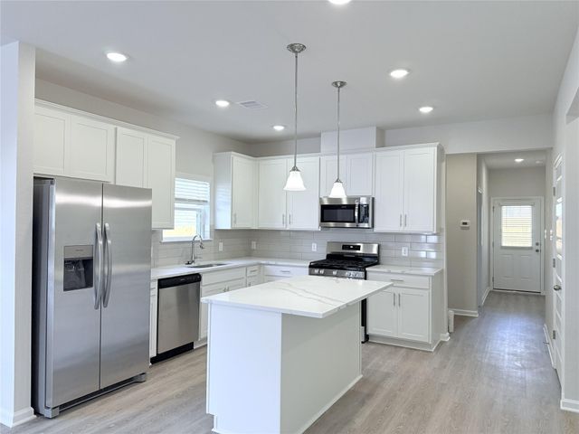 10260 Badger Run Ln, Magnolia, TX 77354