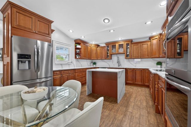 8718 PALISADES DRIVE, Tampa, FL 33615