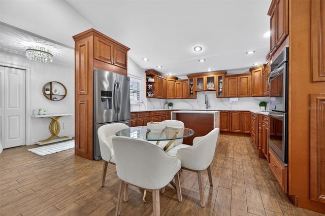 8718 PALISADES DRIVE, Tampa, FL 33615