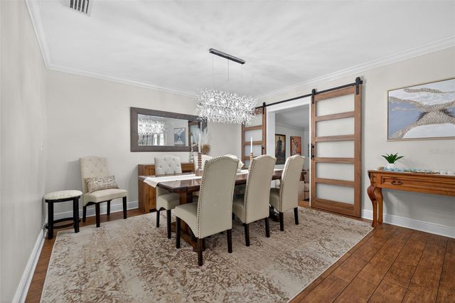 8718 PALISADES DRIVE, Tampa, FL 33615