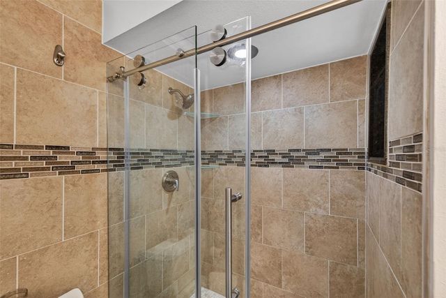 8718 PALISADES DRIVE, Tampa, FL 33615