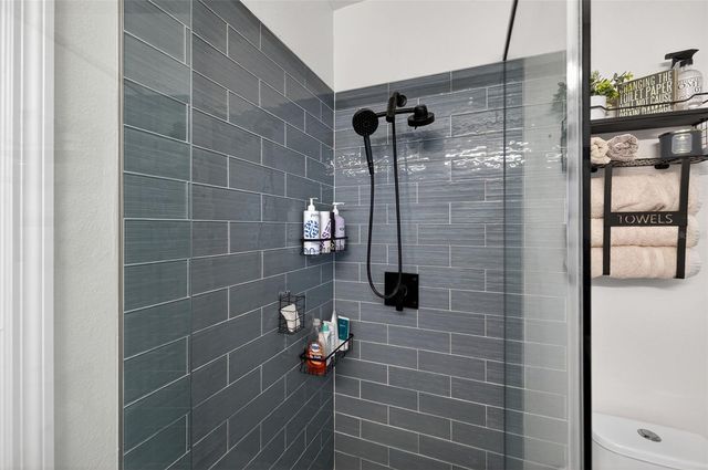 8718 PALISADES DRIVE, Tampa, FL 33615