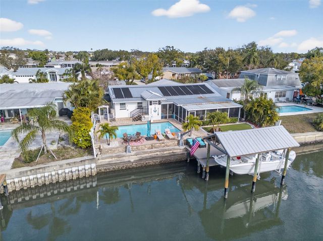 8718 PALISADES DRIVE, Tampa, FL 33615