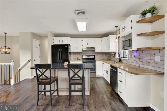 116 SONDAY DR, Bernville, PA 19506