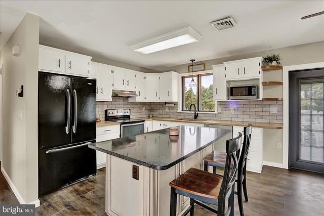 116 SONDAY DR, Bernville, PA 19506