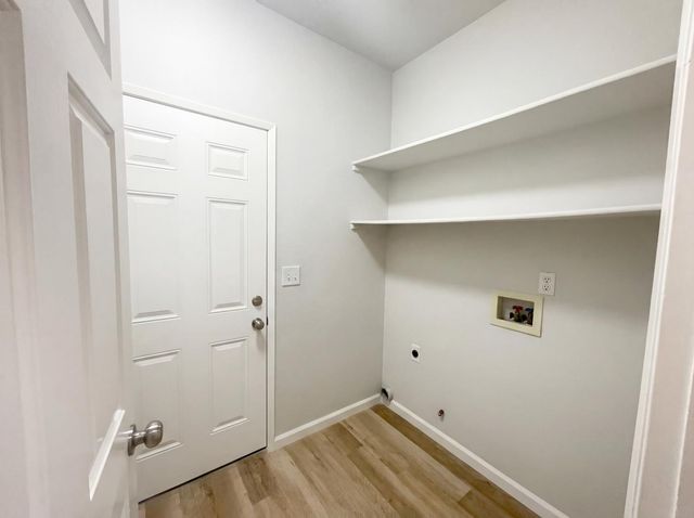 108 Austin Dr, Folsom, CA 95630