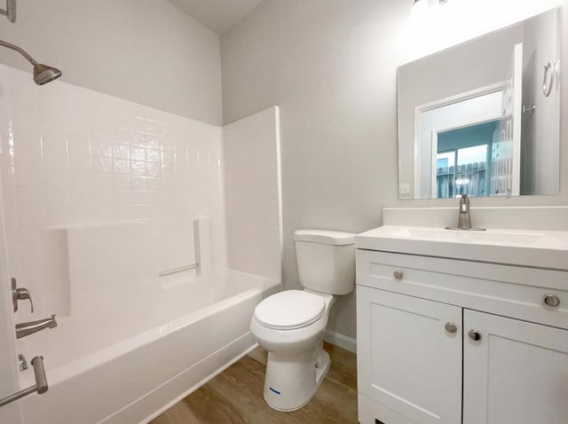 108 Austin Dr, Folsom, CA 95630