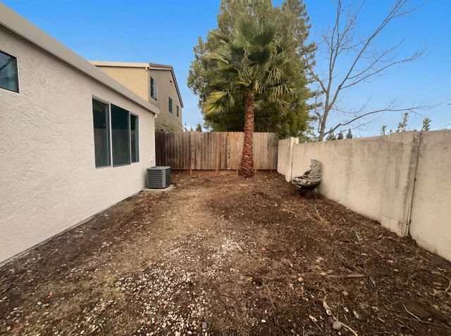 108 Austin Dr, Folsom, CA 95630