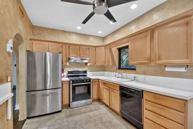 109 George Bush Boulevard, Delray Beach, FL 33444