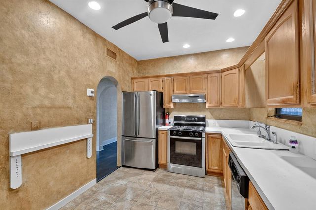 109 George Bush Boulevard, Delray Beach, FL 33444