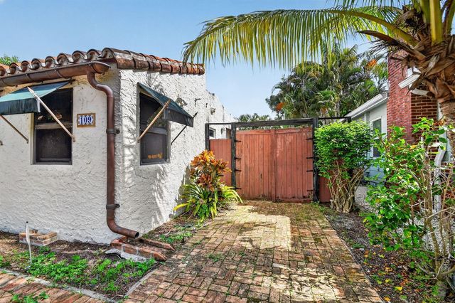 109 George Bush Boulevard, Delray Beach, FL 33444