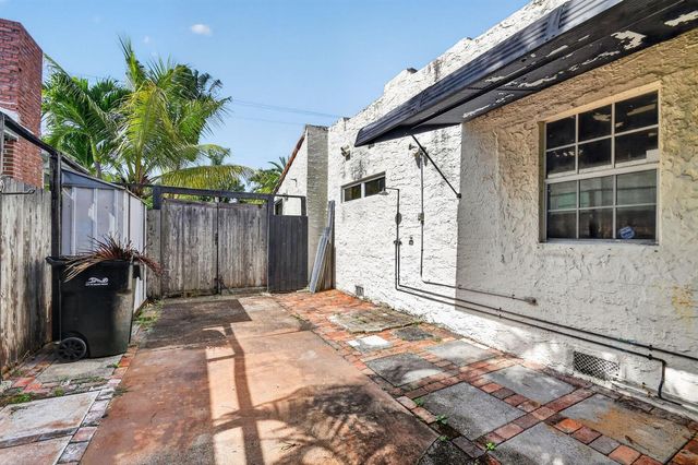109 George Bush Boulevard, Delray Beach, FL 33444