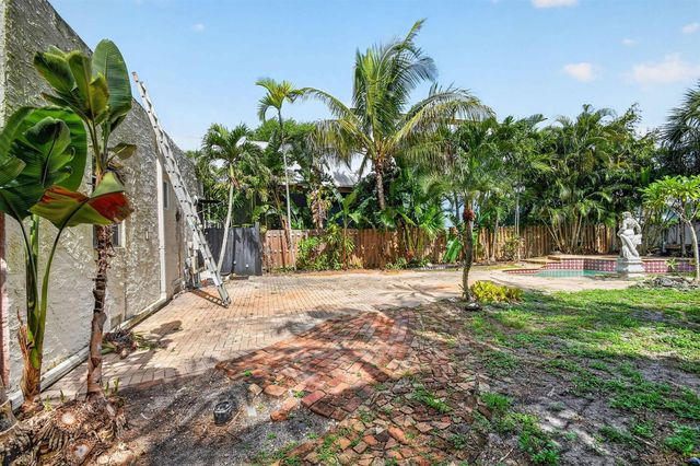 109 George Bush Boulevard, Delray Beach, FL 33444