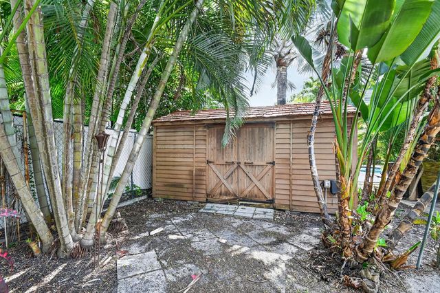 109 George Bush Boulevard, Delray Beach, FL 33444
