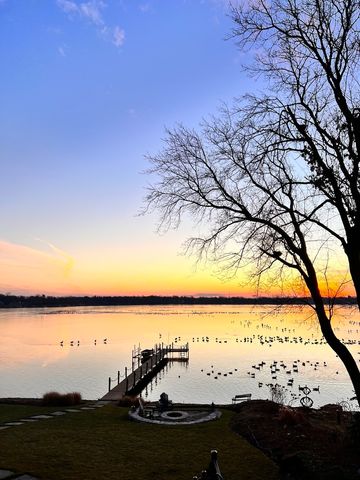 245 Sunrise Lane, Lake Zurich, IL 60047