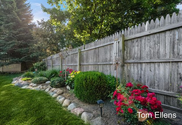 2945 Rolling Hills Court, Hudsonville, MI 49426