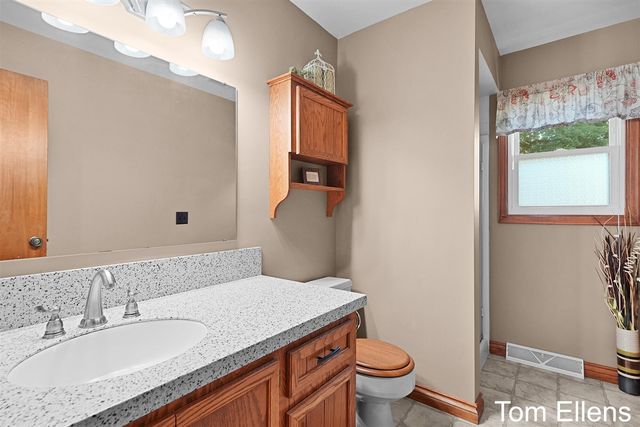 2945 Rolling Hills Court, Hudsonville, MI 49426