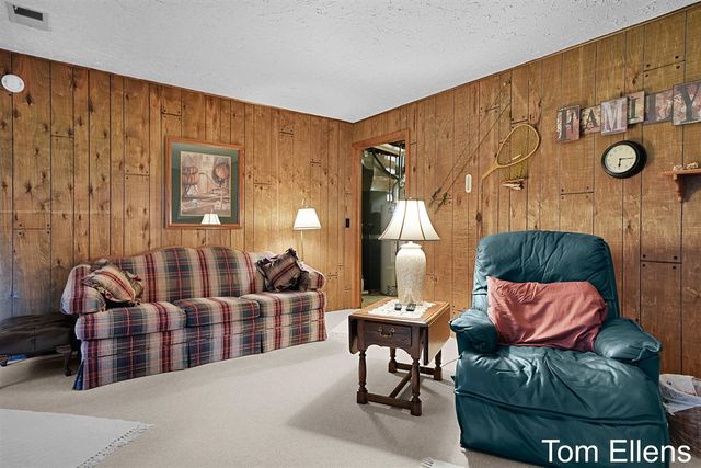2945 Rolling Hills Court, Hudsonville, MI 49426