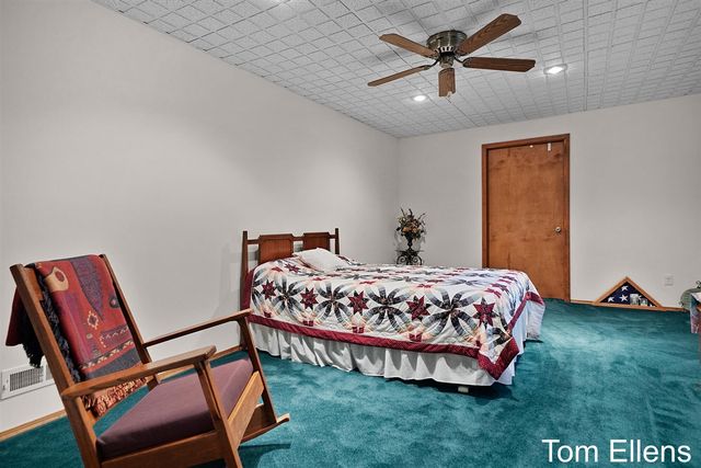 2945 Rolling Hills Court, Hudsonville, MI 49426