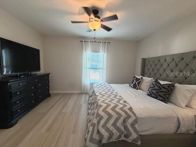 9886 LENOX STREET, Clermont, FL 34711