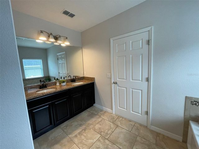 9886 LENOX STREET, Clermont, FL 34711