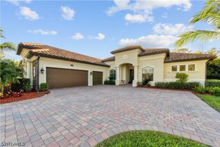 9569 Siracusa CT, Naples, FL 34113