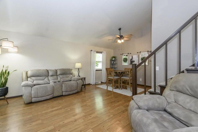 1200 Western TRAIL, Mukwonago, WI 53149