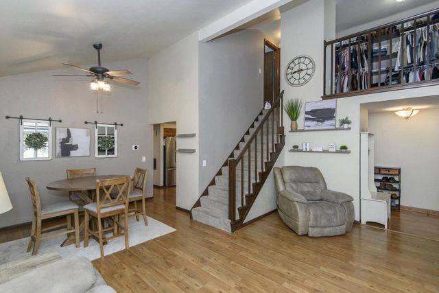 1200 Western TRAIL, Mukwonago, WI 53149