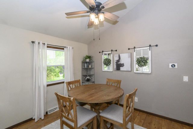 1200 Western TRAIL, Mukwonago, WI 53149