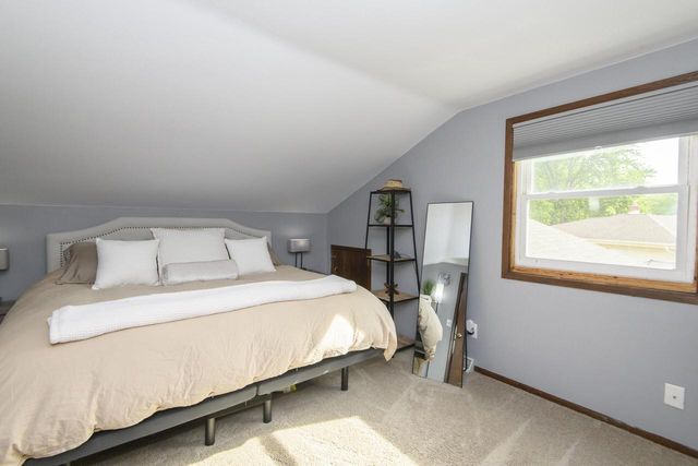 1200 Western TRAIL, Mukwonago, WI 53149