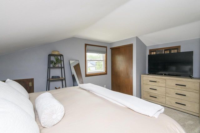 1200 Western TRAIL, Mukwonago, WI 53149