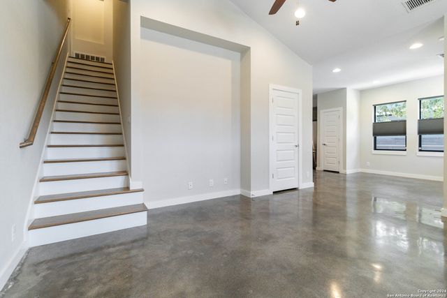 631 BURLESON, San Antonio, TX 78202