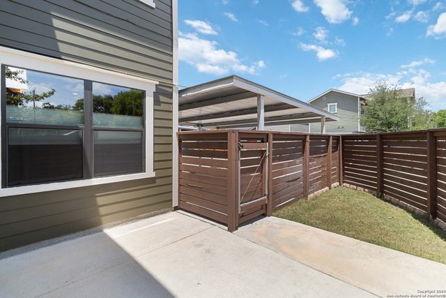 631 BURLESON, San Antonio, TX 78202