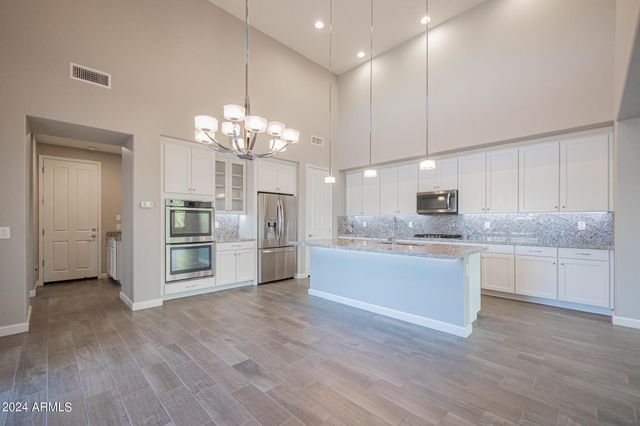 10046 E Bell Road, Scottsdale, AZ 85260